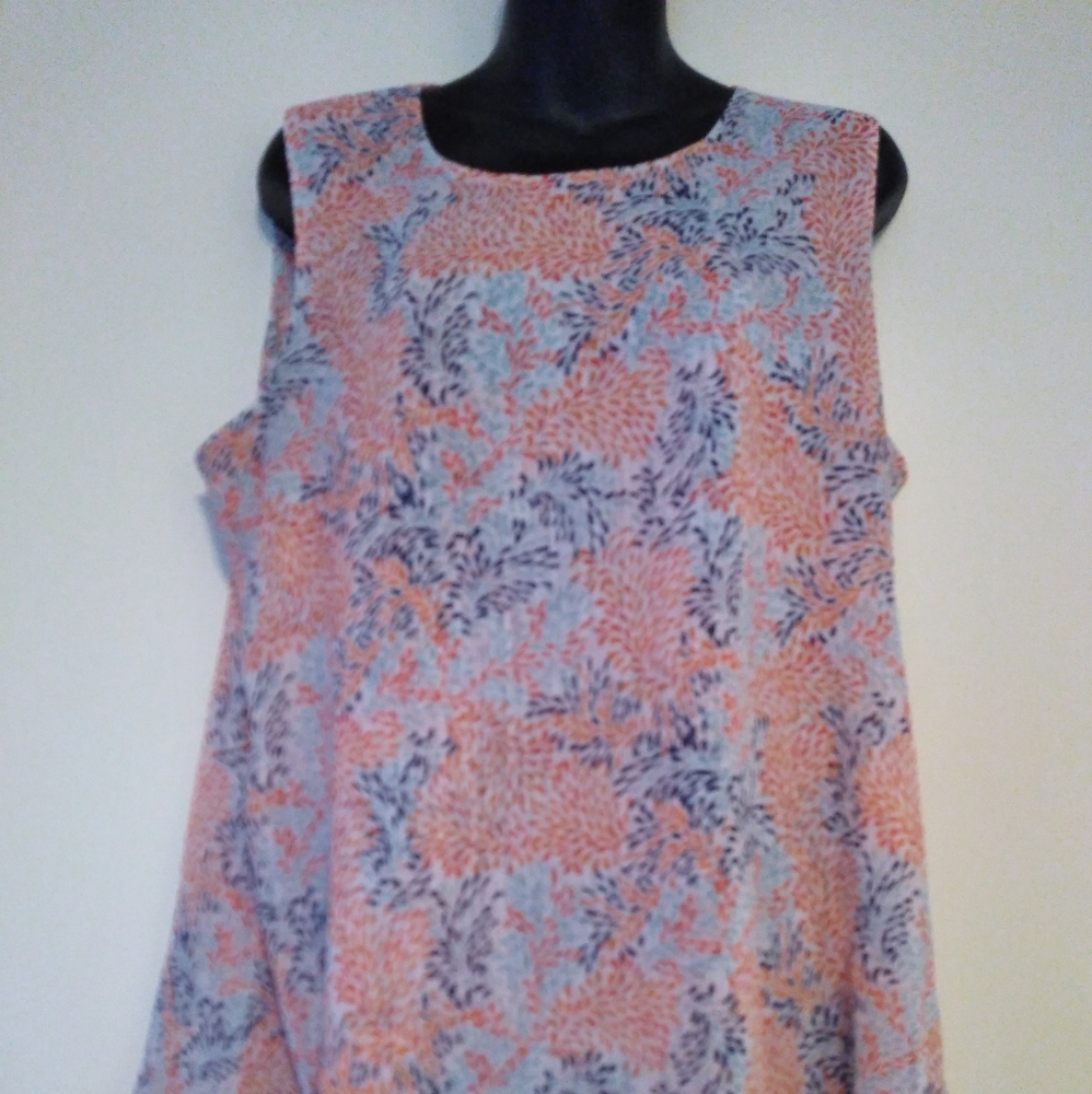 Blouse Fever Size LG and color Blu and Red